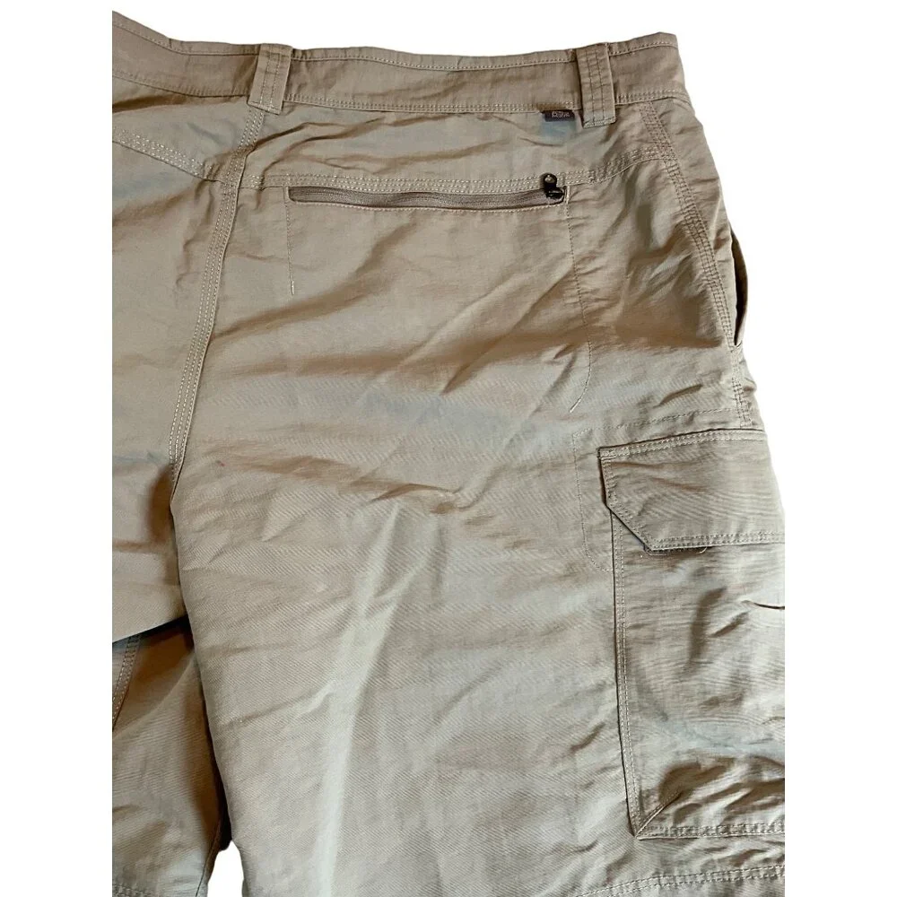 North Face Khaki Men's 34 Cargo Shorts‎ 9.5 Inseam